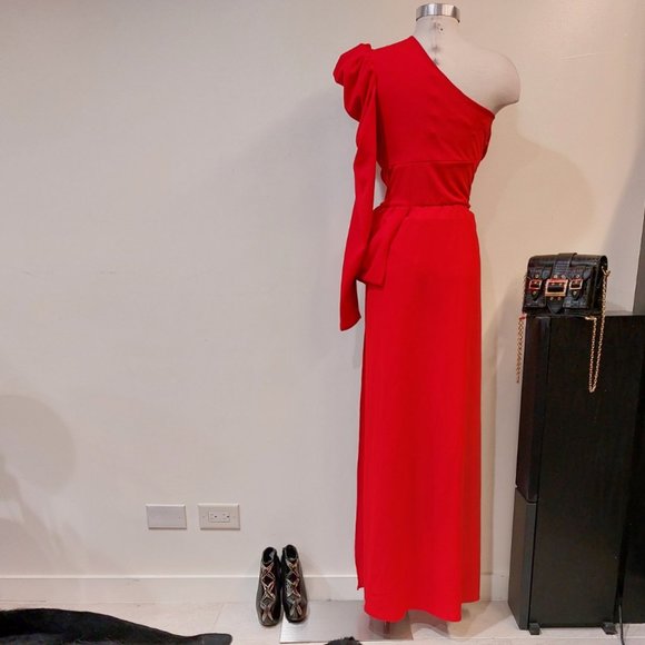 π₯WOW FACTOR!π₯ One Shoulder Asymmetric Top in Red - Picture 4 of 15